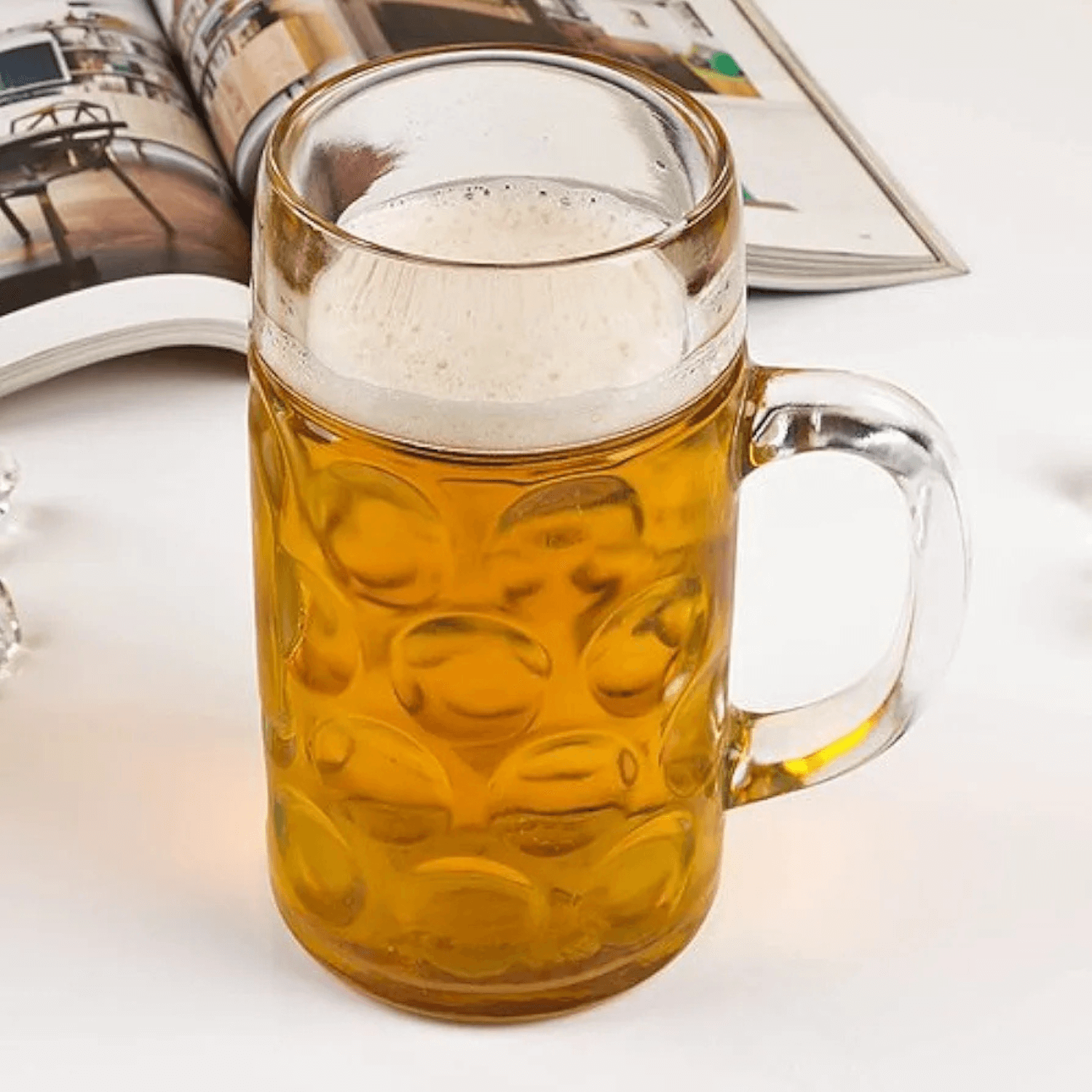 Jumbo glass beer mug 44oz closeup