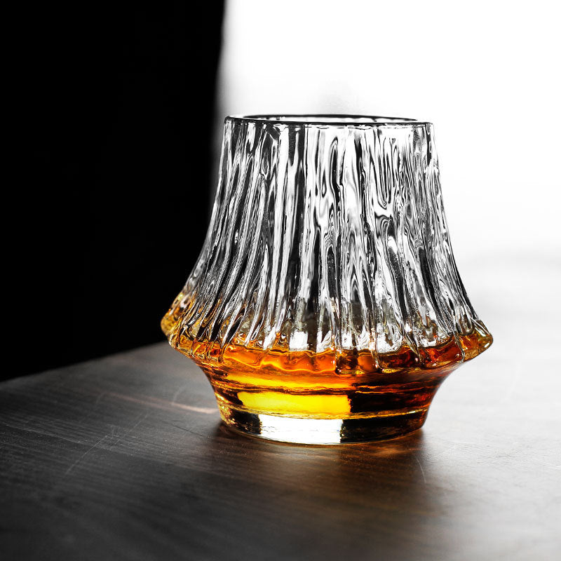 Whisky glass with Edo-inspired design featuring premium crystal clarity.
